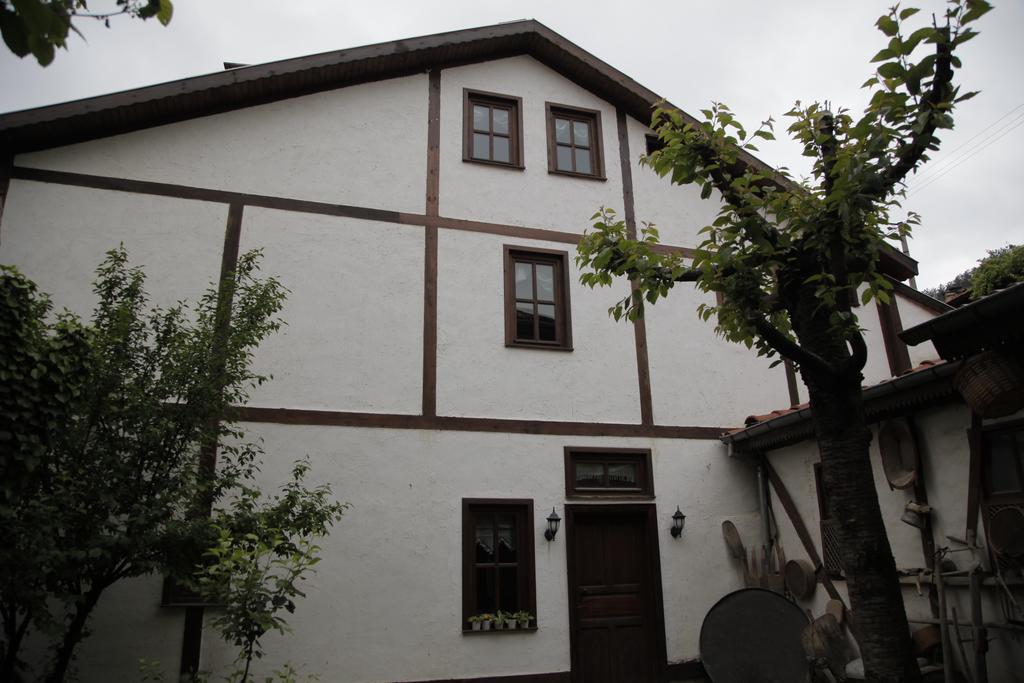 Haci Sakirler Konagi Casa de hóspedes Mudurnu Exterior foto