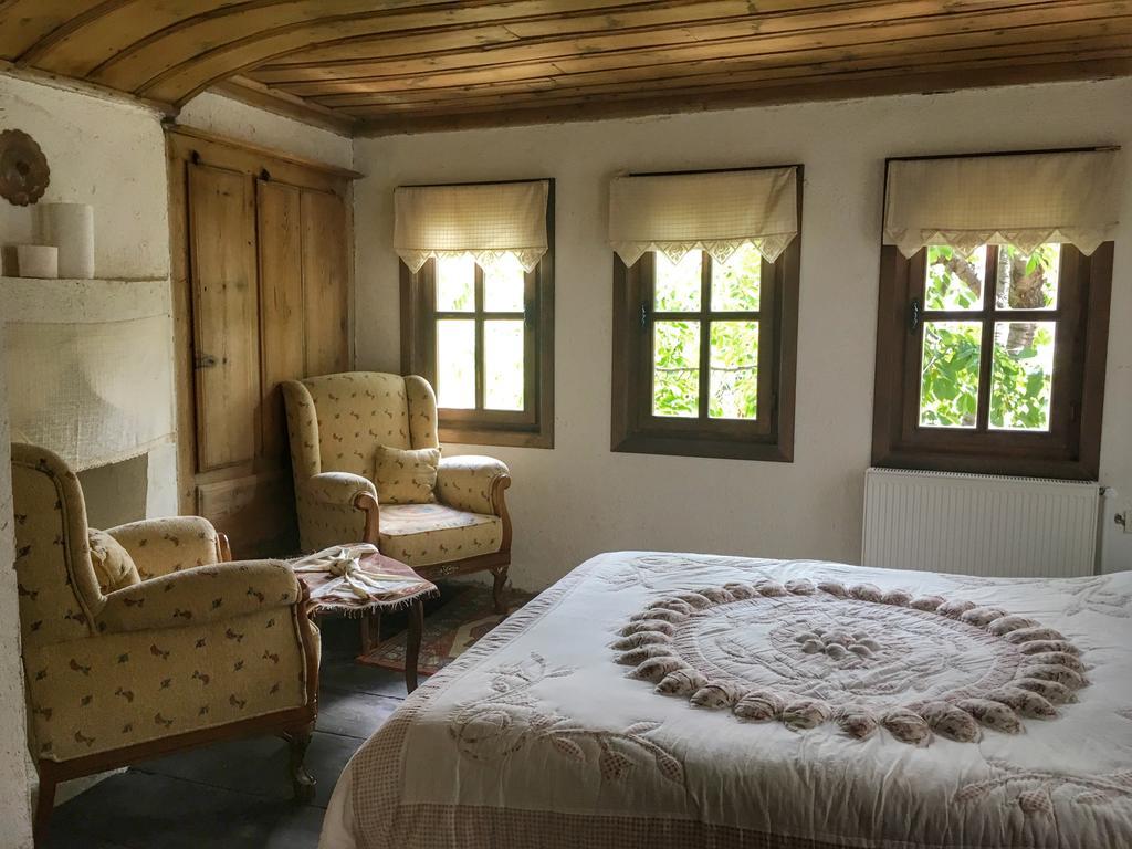 Haci Sakirler Konagi Casa de hóspedes Mudurnu Exterior foto